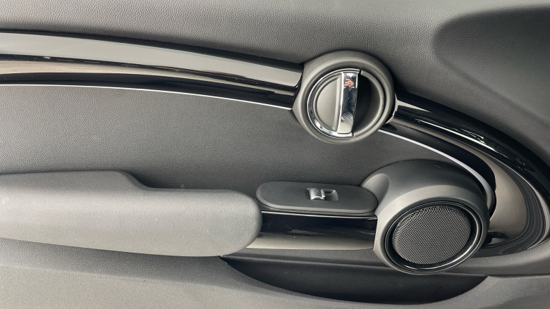 MINI Convertible 1.5 Cooper Classic Premium Plus 2dr Auto Petrol Convertible